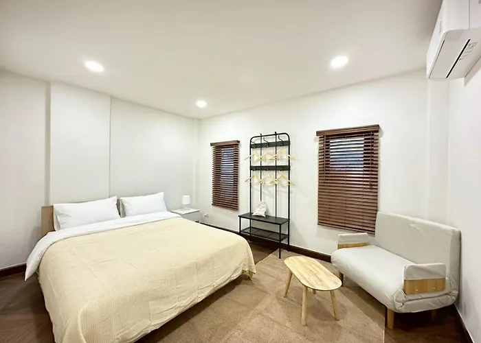 アパート Nalalin 8 Pax 3 Donmuang Airport Entire House *