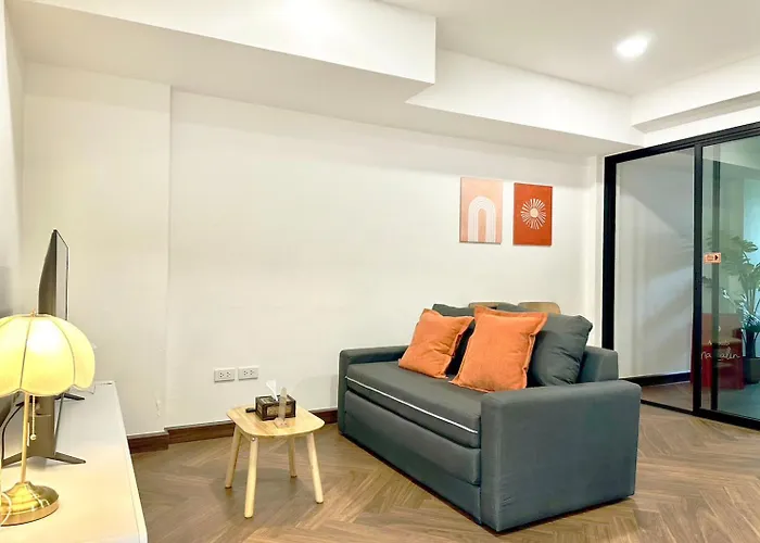 アパート Nalalin 8 Pax 3 Donmuang Airport Entire House バンコク都