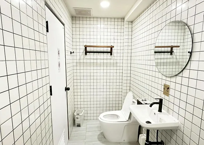 アパート Nalalin 8 Pax 3 Donmuang Airport Entire House *